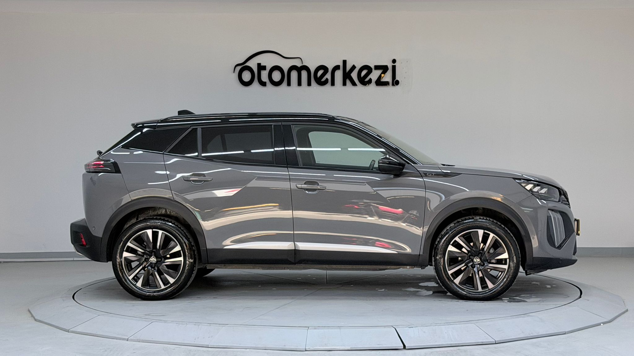 PEUGEOT 2008 6